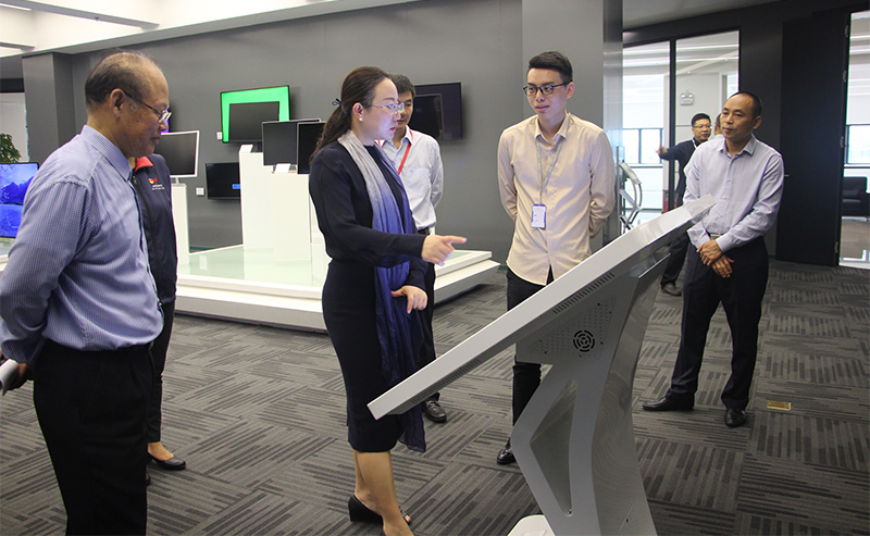 张莉兰主任了解mk体育公司产品使用功能